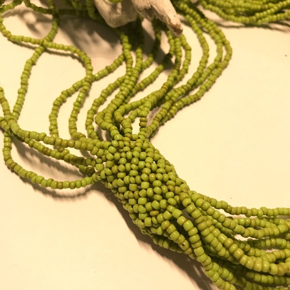 AWESOME Green Multi-Strand Beaded Necklace - Picture 2 of 5